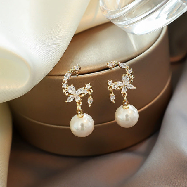 2023 New Korean Style Contracted Heart Pearl Earrings For Women Sweet Flower Zircon Geometric Stud Earring Girl Party Jewelry