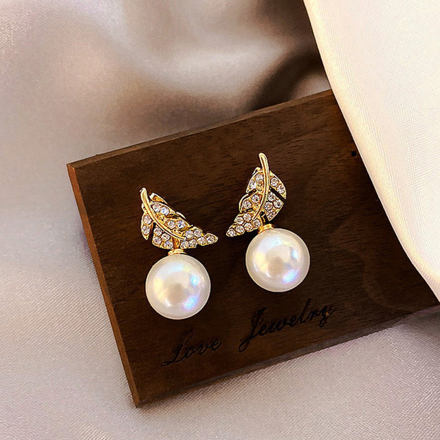 2023 New Korean Style Contracted Heart Pearl Earrings For Women Sweet Flower Zircon Geometric Stud Earring Girl Party Jewelry